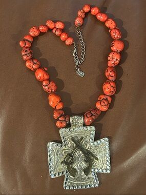 Vintage You &i Bold reddish 2 Guns Bead Necklace w/ Ornate Silver Cross Pendant